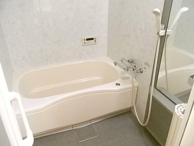 バス・シャワールーム　★ゆったりバスタブ！！★