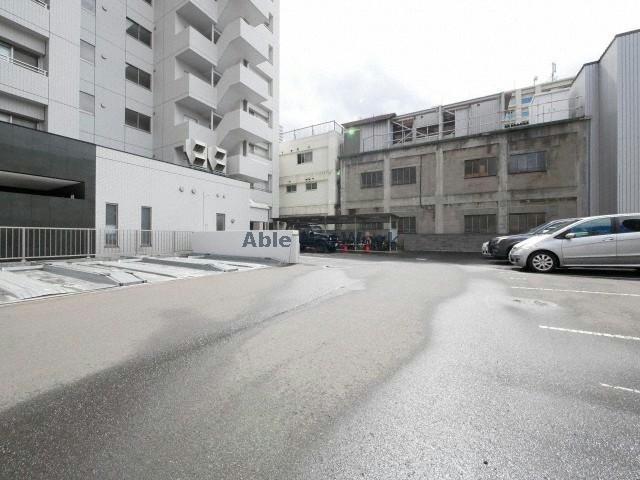 駐車場　駐車場