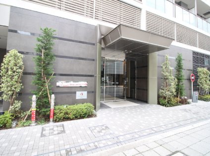 エントランス　コンフォリア蒲田