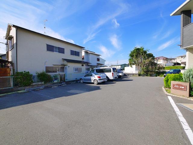 駐車場　駐車場完備です