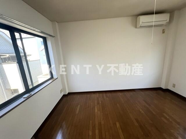 居室・リビング　居間です