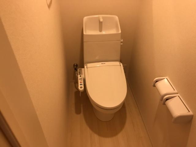トイレ　シャワー付トイレ