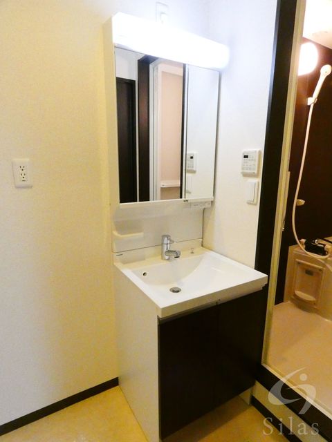 洗面設備　同仕様