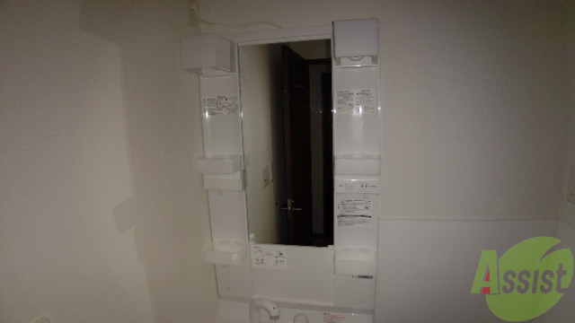 洗面設備　洗面台はこちら。朝の身支度はここでばっちりですね。