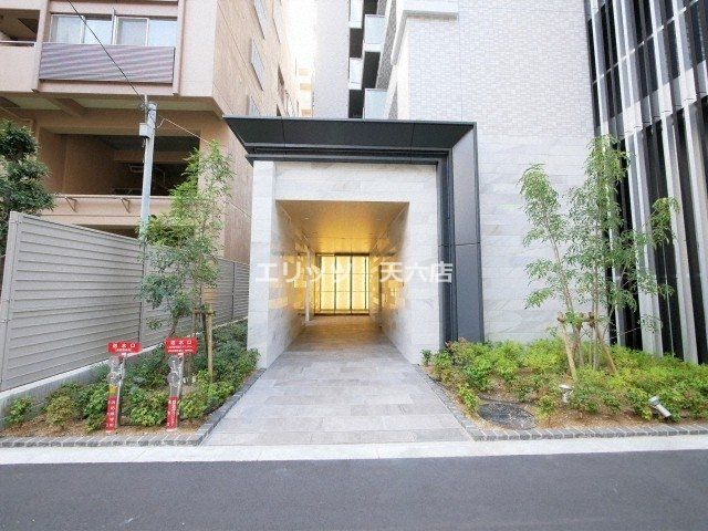 エントランス　エントランス