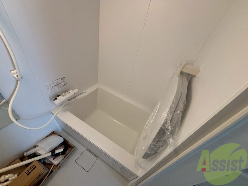 バス・シャワールーム　ユニットバスです。疲れを癒すのに欠かせませんね！