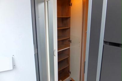 玄関　姿見（鏡）付き