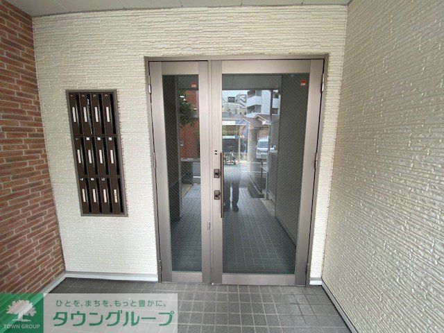 エントランス　オートロックゲート