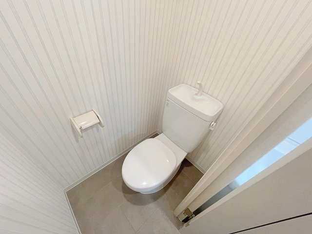 トイレ　清潔感のあるトイレです