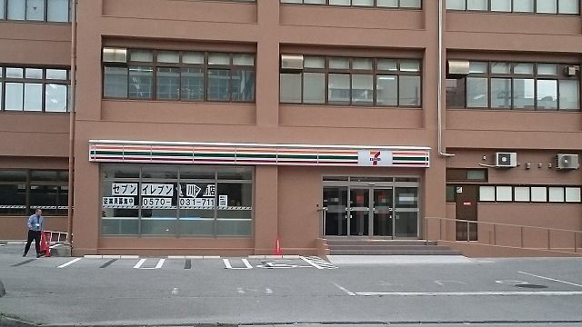 コンビニ　セブン-イレブン 壺川駅前店（コンビニ）まで220m