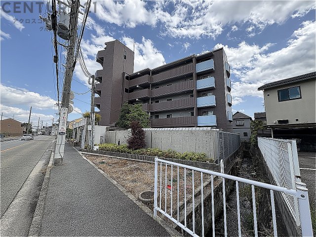 建物外観　エレベータ付きで、ベビーカーや重い荷物があっても便利！