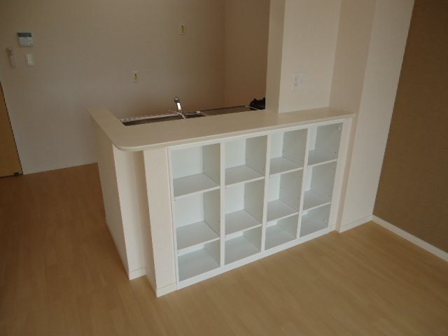 その他　キッチンカウンター収納