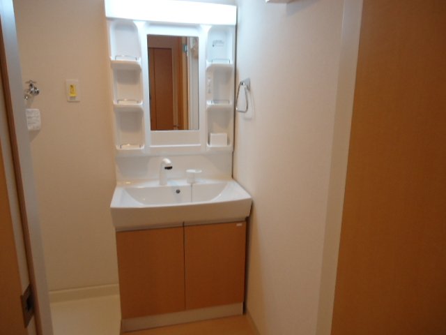 洗面設備　洗髪洗面化粧台