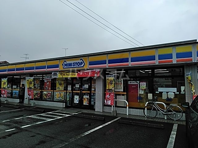 コンビニ　ミニストップ 羽生西店（コンビニ）まで895m