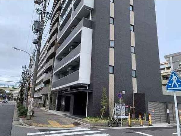 建物外観　初期費用分割可★ご希望の場所まで無料送迎サービス付♪