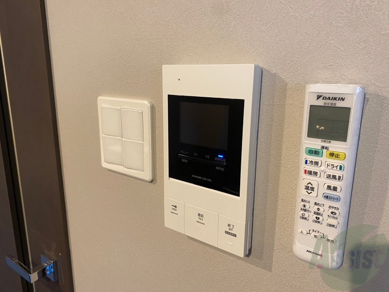 セキュリティ　ＴＶモニター付インターホンです。来客者の顔が見えるので安心！