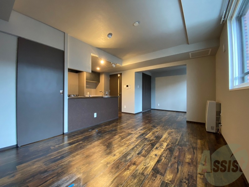 居室・リビング　広くてきれいなリビングです！快適に過ごせそうですね。