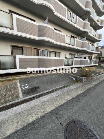 駐車場　駐車場完備です