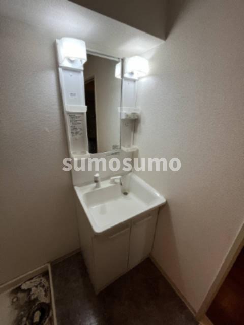 洗面設備　脱衣スペースもあります