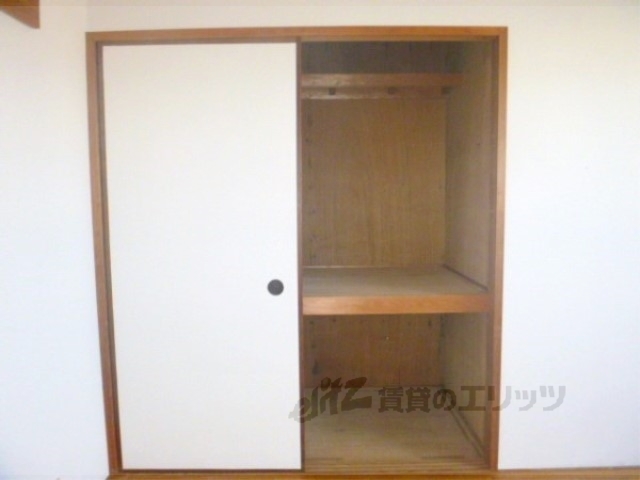 収納　洋室収納