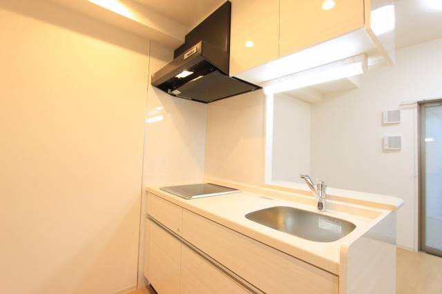 キッチン　使いやすいサイズのＩＨキッチン