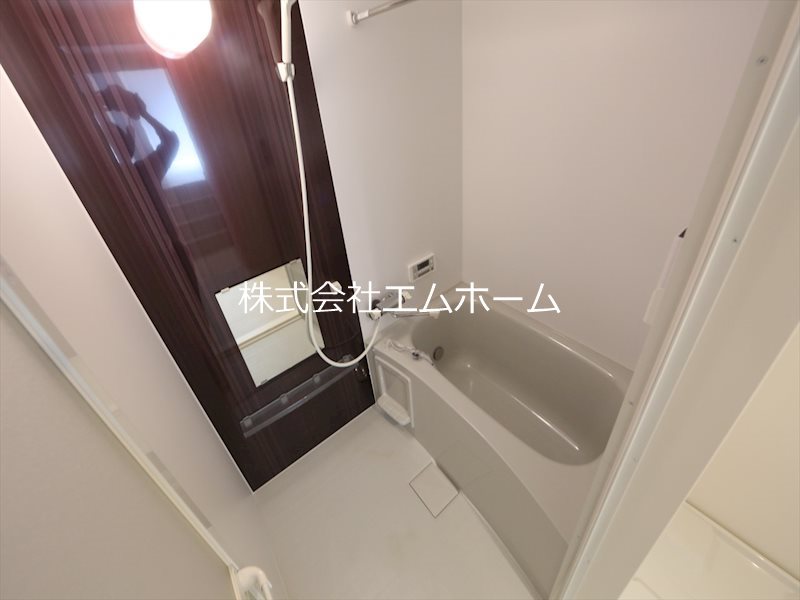 バス・シャワールーム　追い焚き　浴室暖房乾燥機　24時間換気機能付お風呂　同型写真