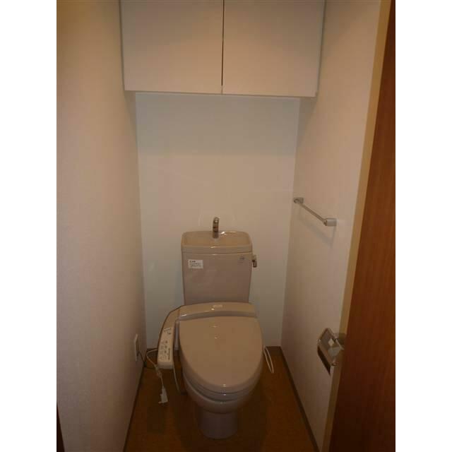 トイレ　温水洗浄便座付き