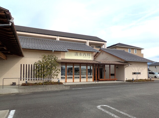 病院　清水内科クリニック　徒歩１０分（病院）まで750m