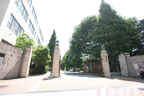 高校・高専　国立お茶の水女子大学附属高校（高校・高専）まで573m