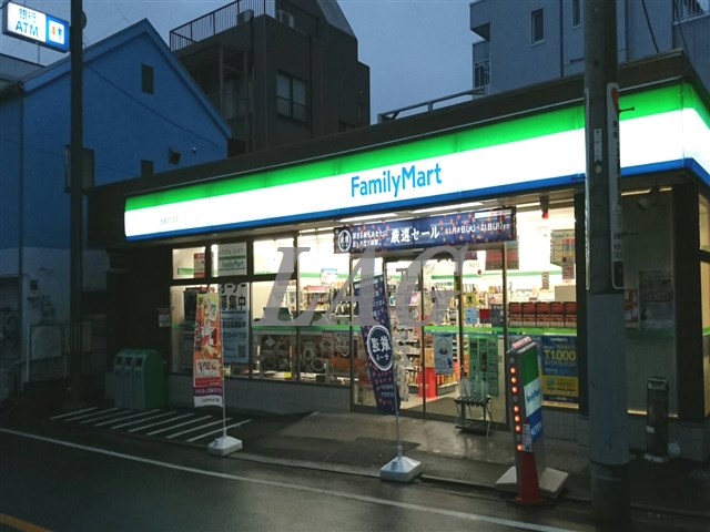 コンビニ　ファミリーマート 松島四丁目店（コンビニ）まで150m