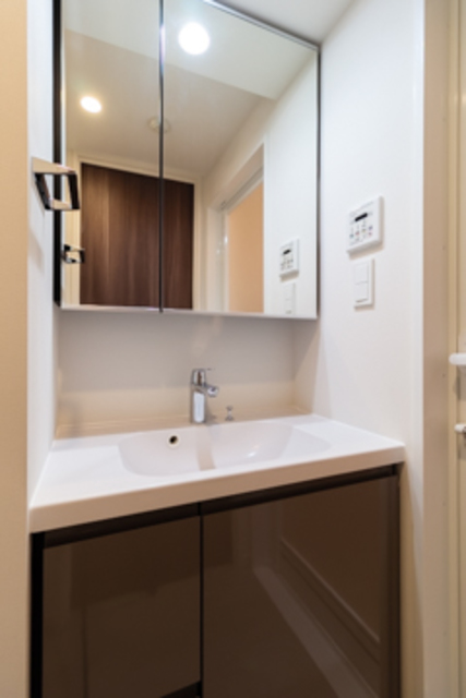 洗面設備　※写真は同タイプ住戸です。