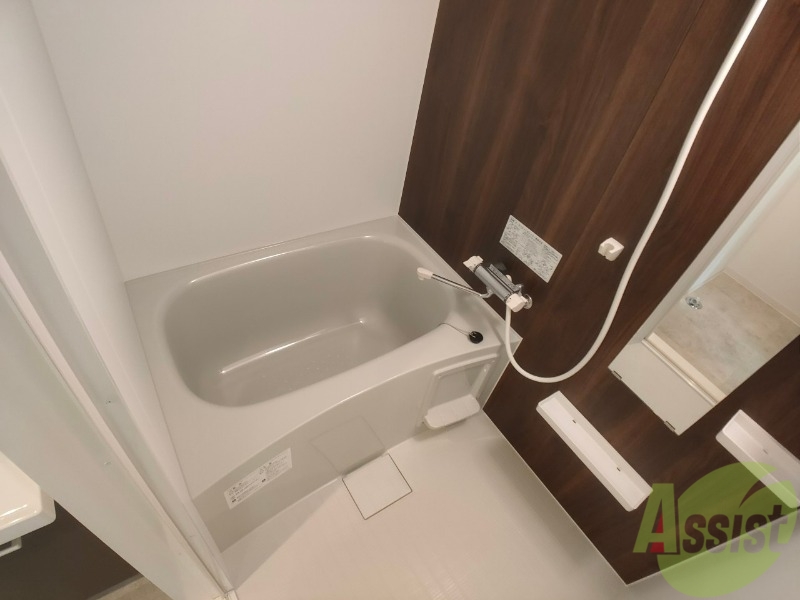 バス・シャワールーム　お風呂です。ゆっくりお風呂につかるのも体に良いですね～