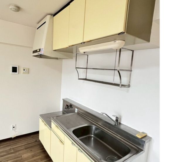 キッチン　コンパクトなキッチンで掃除もラクラク