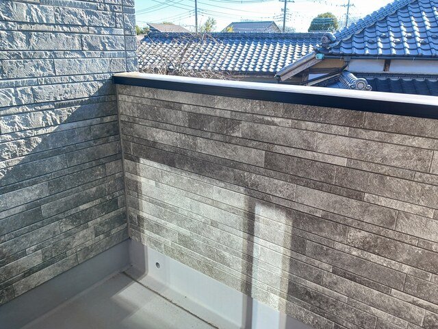 バルコニー　外からの目が気にならないバルコニーで洗濯物が干せます