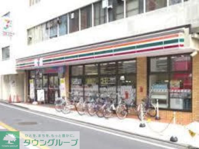 コンビニ　セブンイレブン横浜六浦2丁目店（コンビニ）まで520m