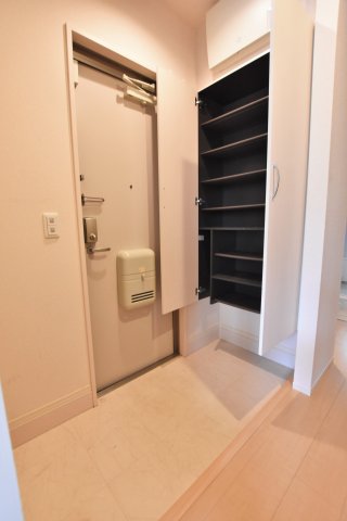 玄関　同物件、類似間取りのイメージ写真です