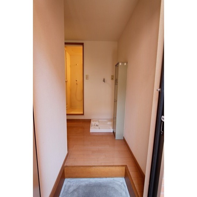 玄関　※別部屋の参考写真となります※現況優先※