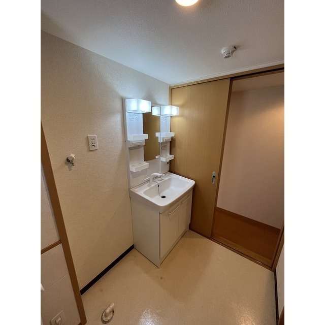 洗面設備　別部屋のお写真です。