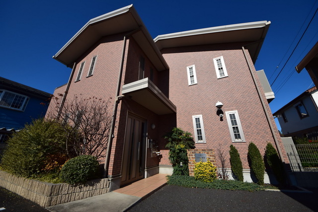 建物外観　★おしゃれな物件で新生活を★