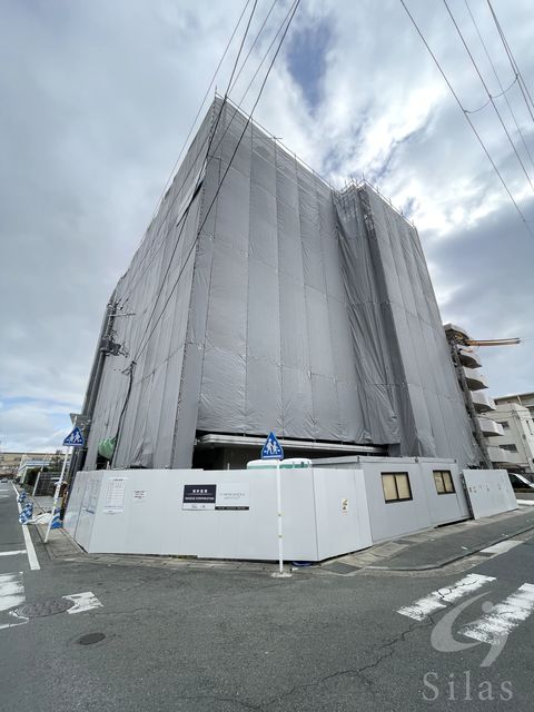 建物外観　建築中