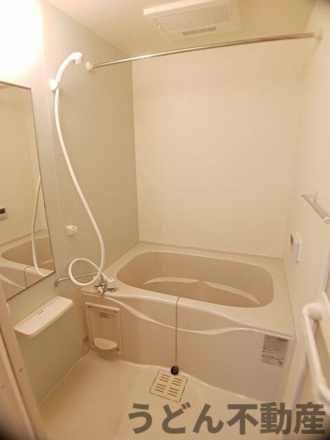 バス・シャワールーム　うどん県のお部屋探しはうどん不動産へ うどんちゃんとLINE