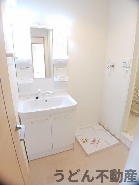 洗面設備　うどん県のお部屋探しはうどん不動産へ うどんちゃんとLINE