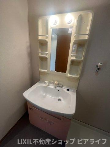 洗面設備　※写真は別室です