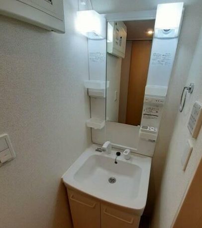 洗面設備　スペースが確保できる洗面所です