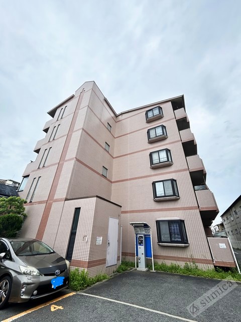 建物外観　鉄筋コンクリート造・ガッチリとした建物です♪