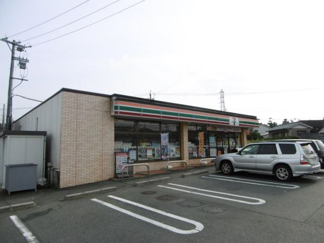 コンビニ　セブンイレブン（コンビニ）まで430m