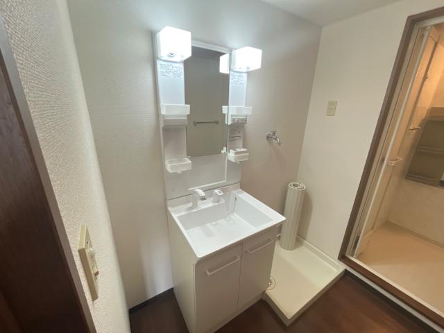 洗面設備　洗髪洗面化粧台