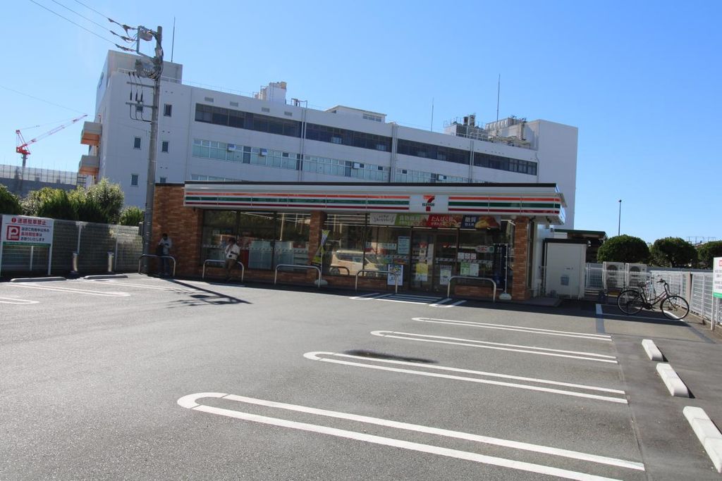コンビニ　セブンイレブン茅ヶ崎本宿町店（コンビニ）まで380m