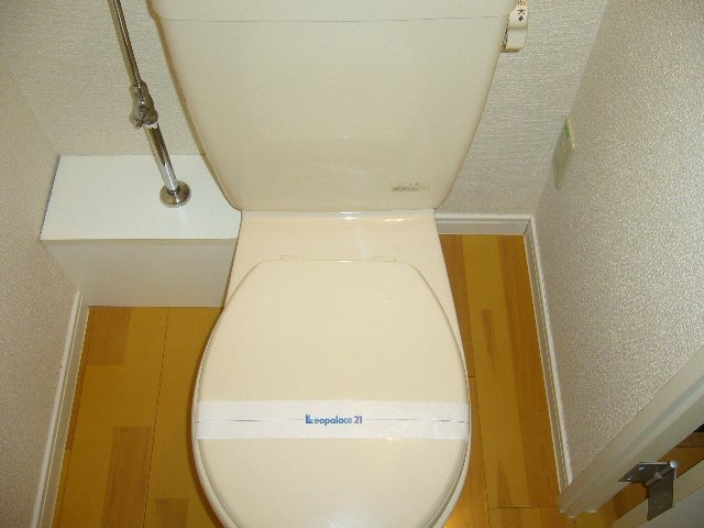 その他　バス、トイレ別のお部屋です
