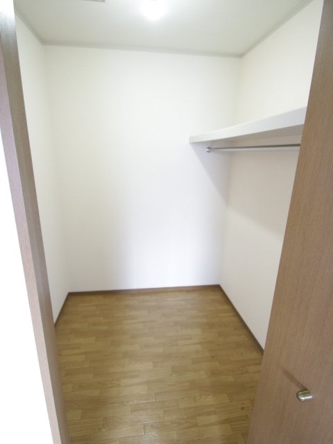 収納　ウォークインクローゼット